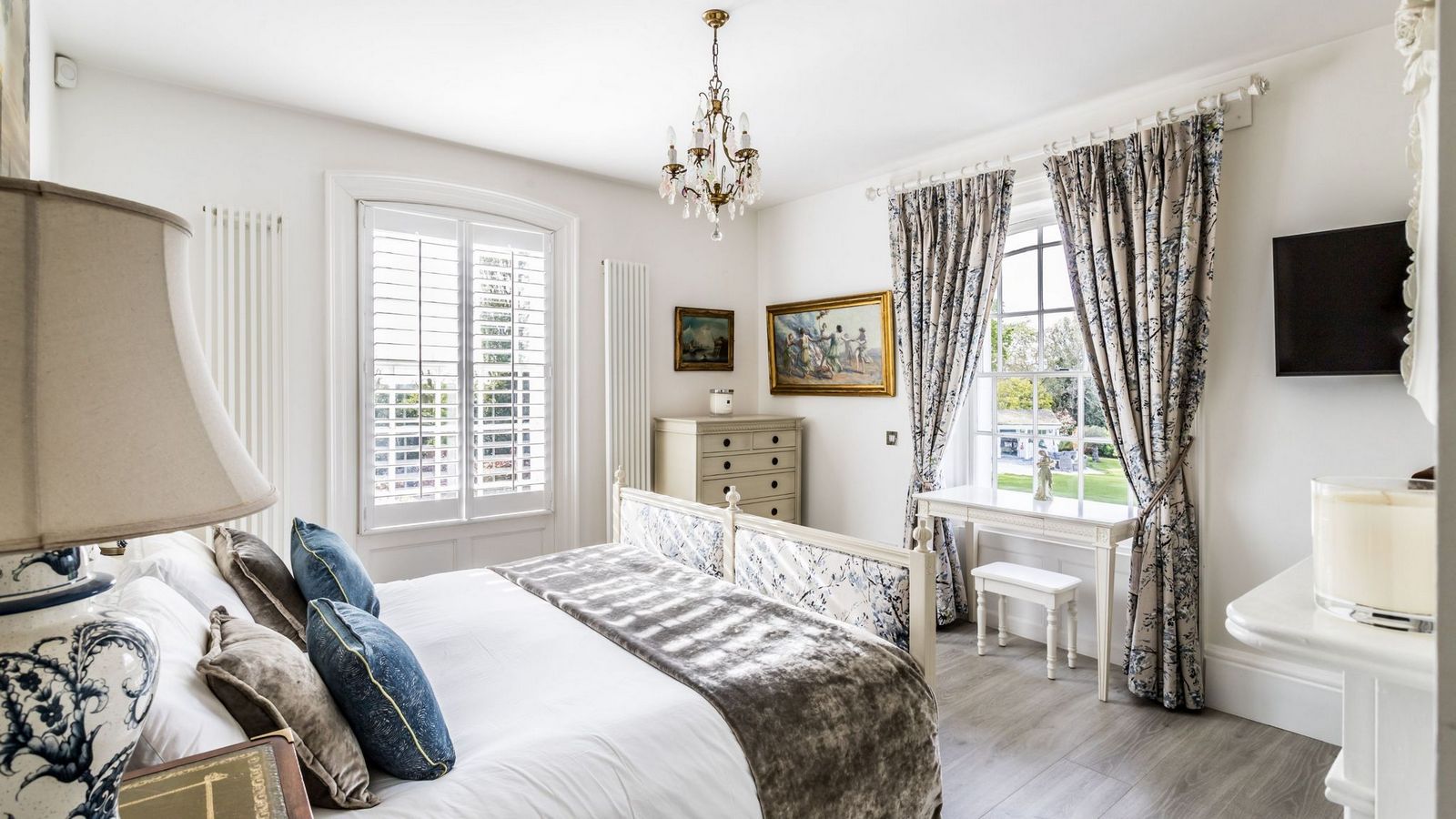 Six_Stunning_Bedrooms