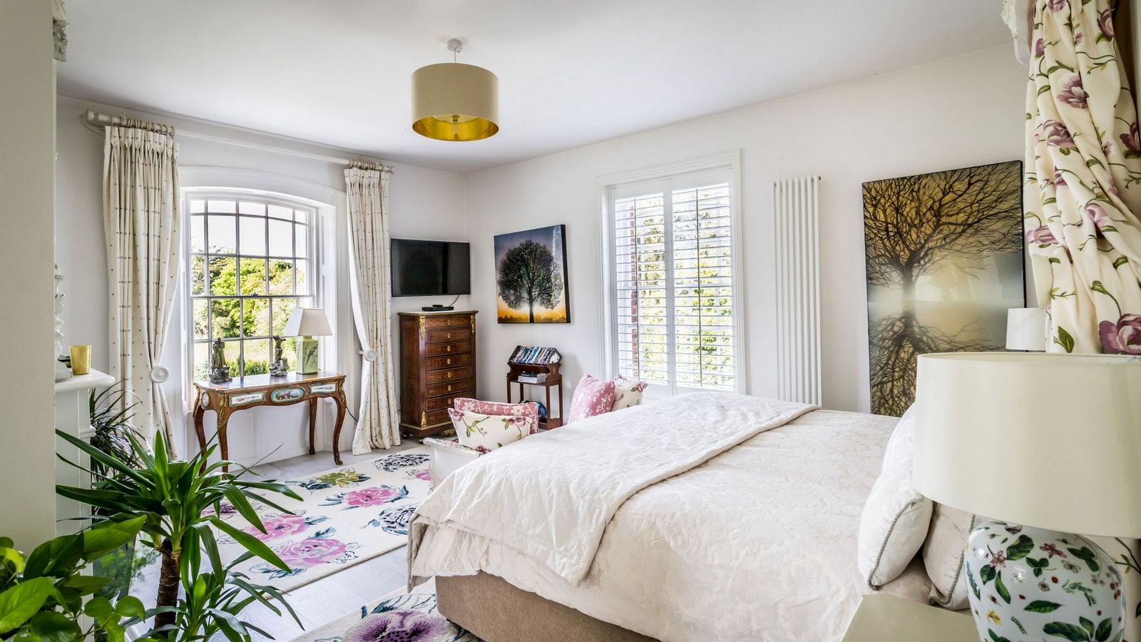 Six_Stunning_Bedrooms_3