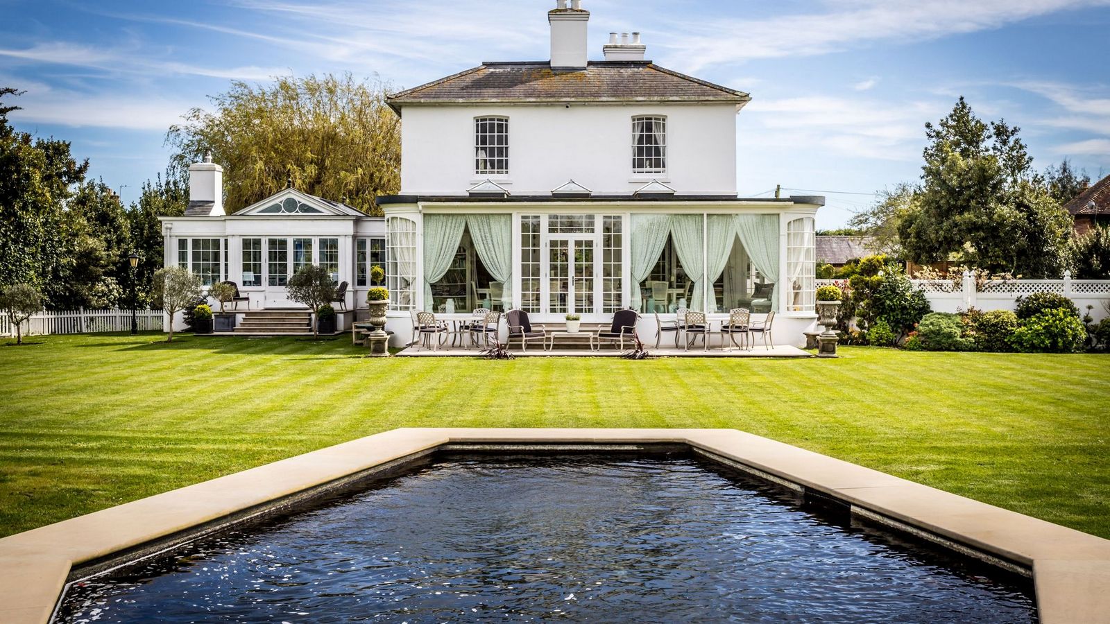 The_West_Sussex_Dream_Home_2